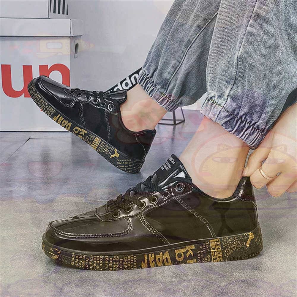 Round Foot Size 45 Sneakers Wh - Tech Accessories Designer 评论和价格